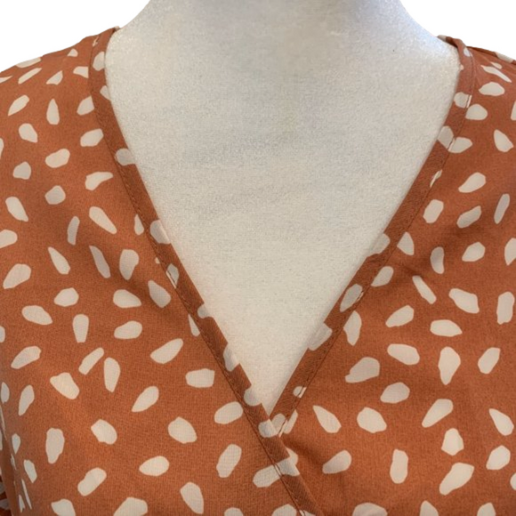 Spring time Dress Coral/Cream w/ belt flared sleeves, matching belt, V- neck MED - Picture 6 of 8